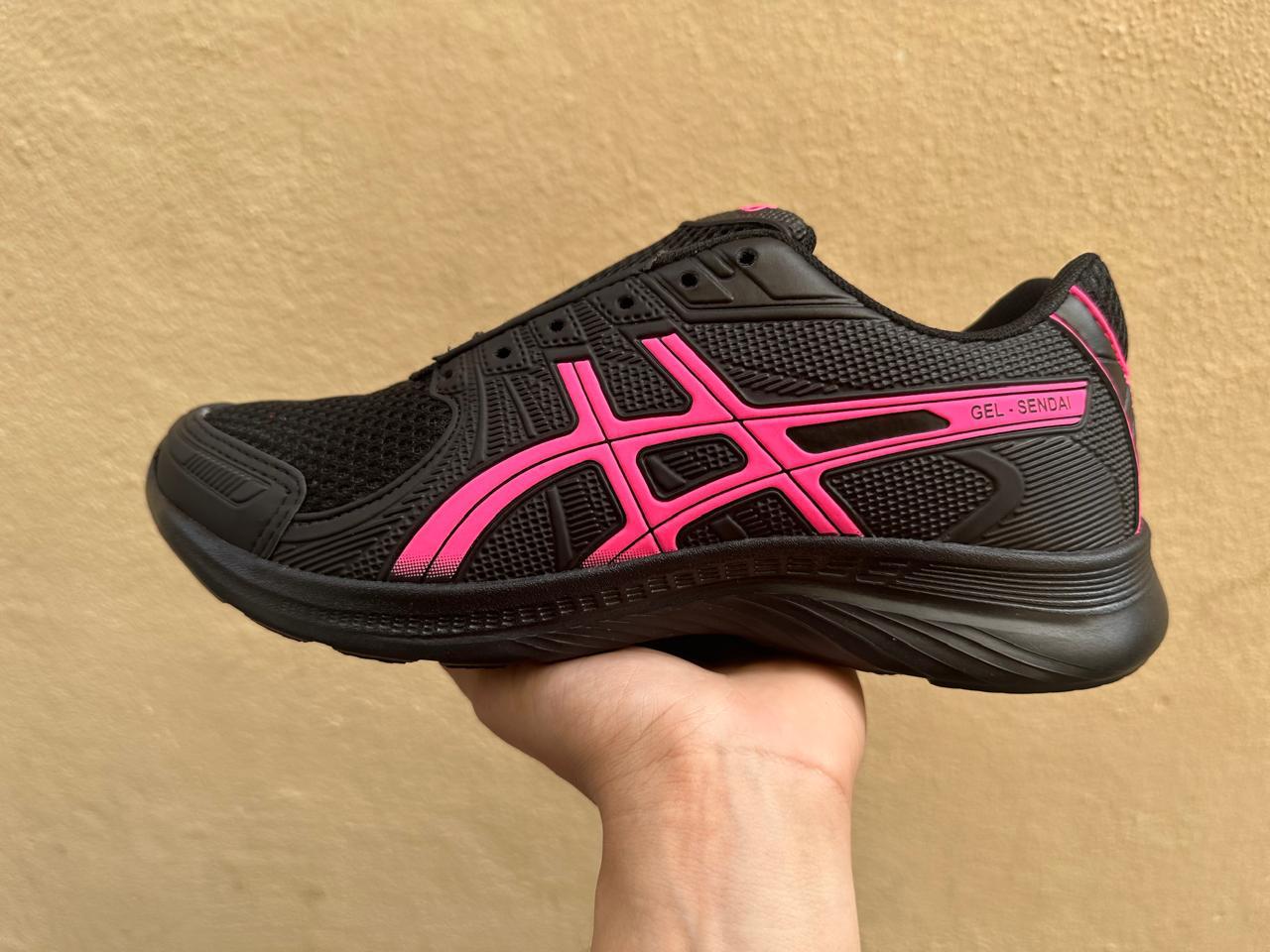 Tênis Asics Sendai - Preto com Rosa