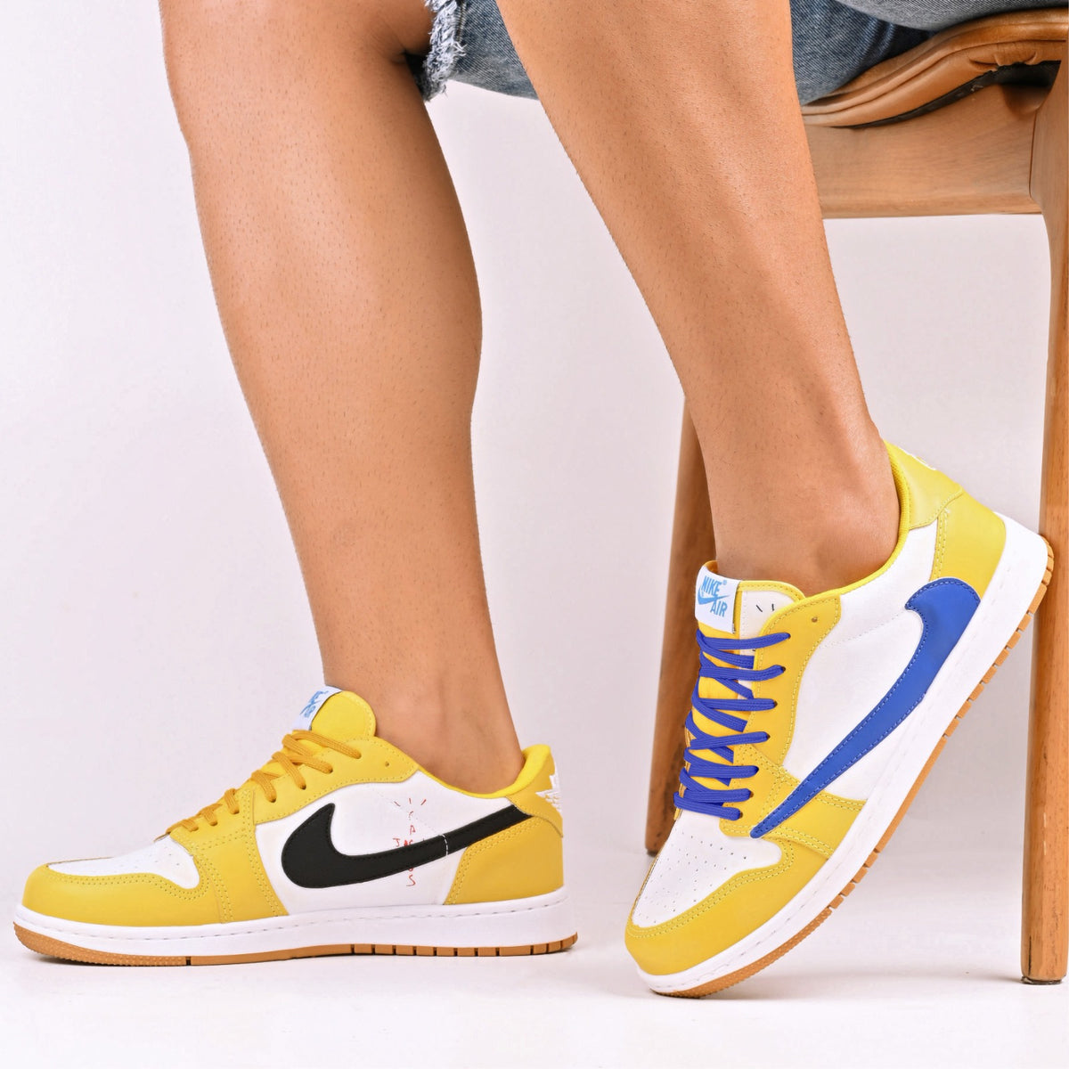 Nike Travis Scott - Amarelo