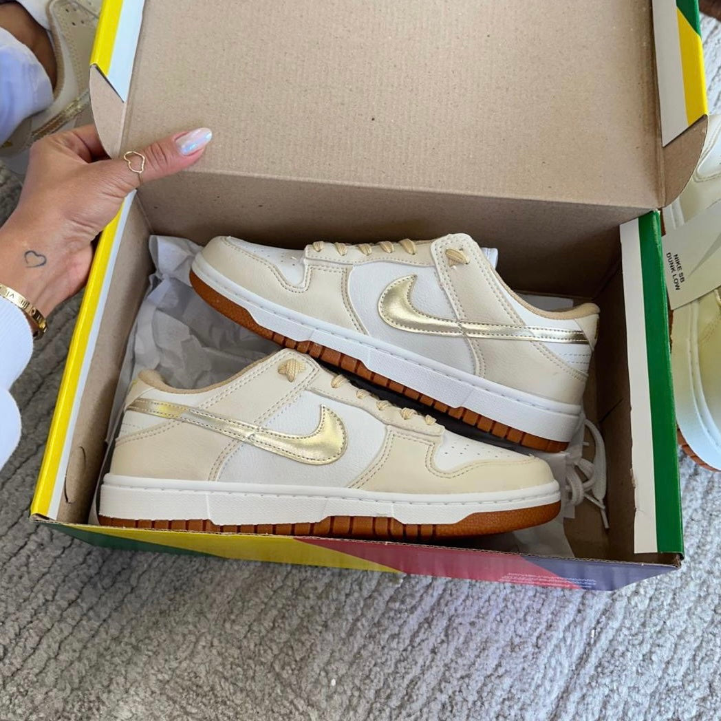 Nike Dunk - Dourado