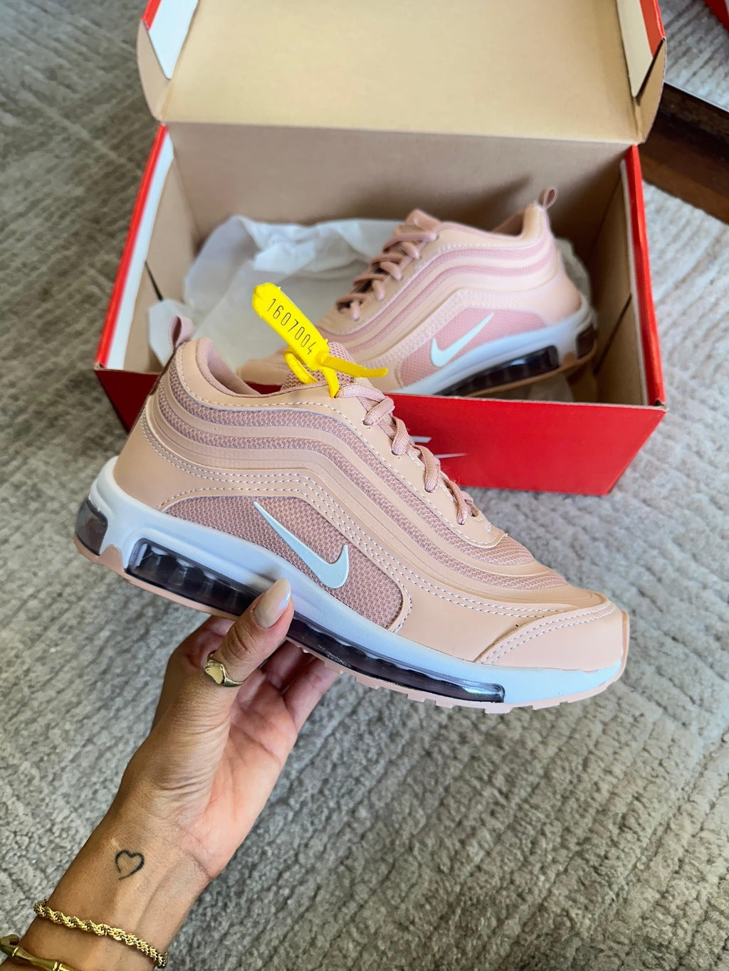 Nike Air Max Undefeated - Rose