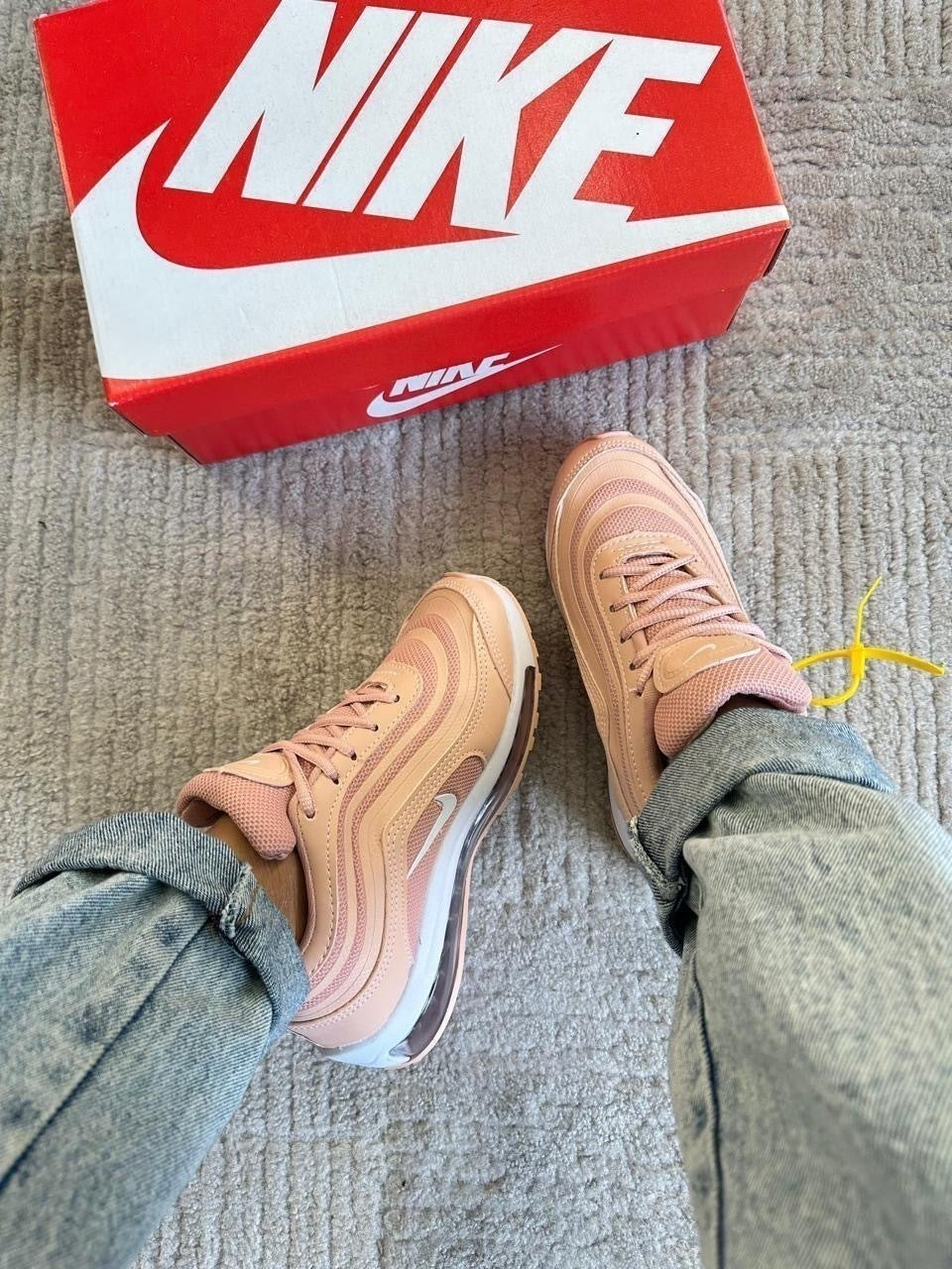 Nike Air Max Undefeated - Rose
