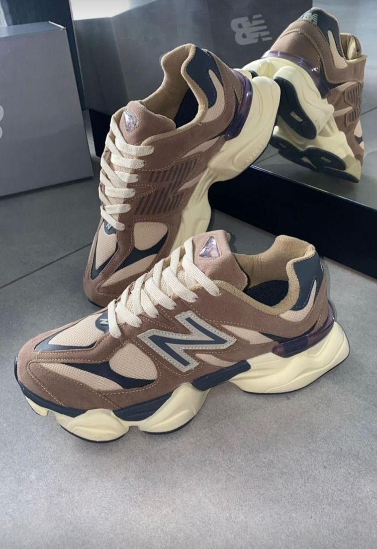 New Balance 9060 - Camurça com Verde
