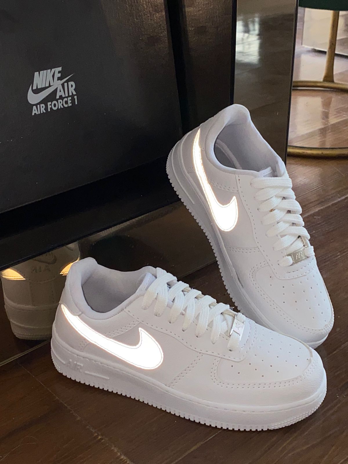 Nike - Air Force 1 '07 - Branco com Reflexível