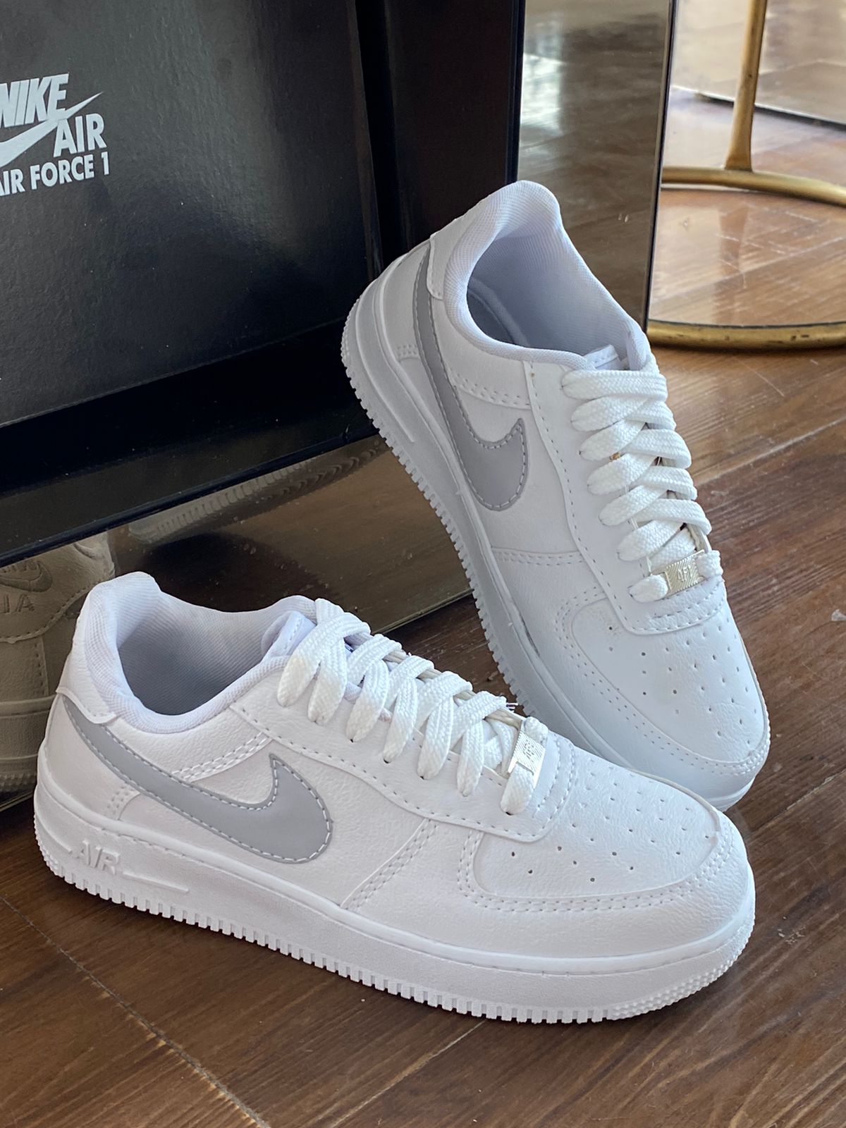 Nike - Air Force 1 '07 - Branco com Reflexível