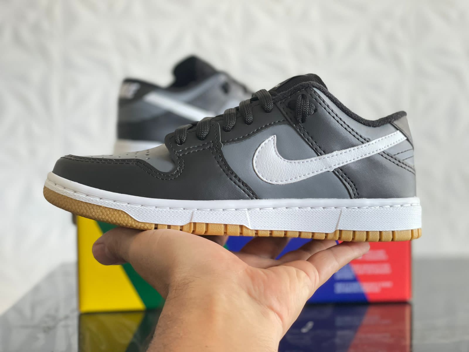 Nike Dunk - Preto com Simbolo Branco