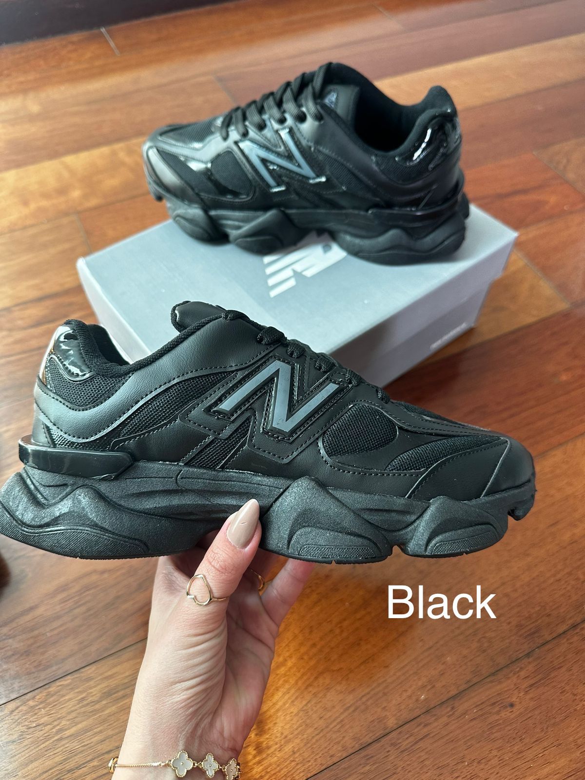 New Balance 9060 - Preto