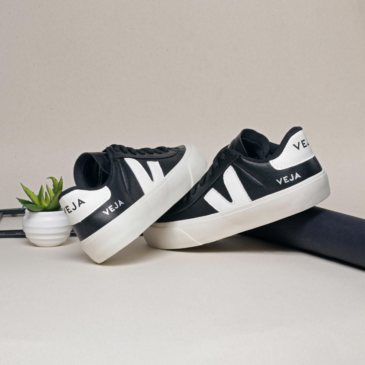 Veja/Vert Recife Cadarço - Preto com Branco