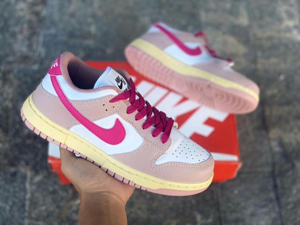 Nike Dunk - Rosa com Pink