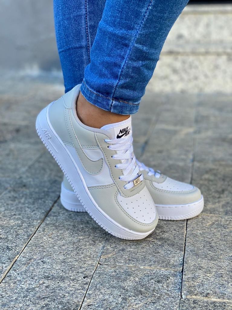 Nike - Air Force 1 '07 - Branco com Cinza