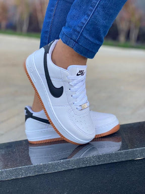 Nike - Air Force 1 '07 - Branco com Azul Marinho