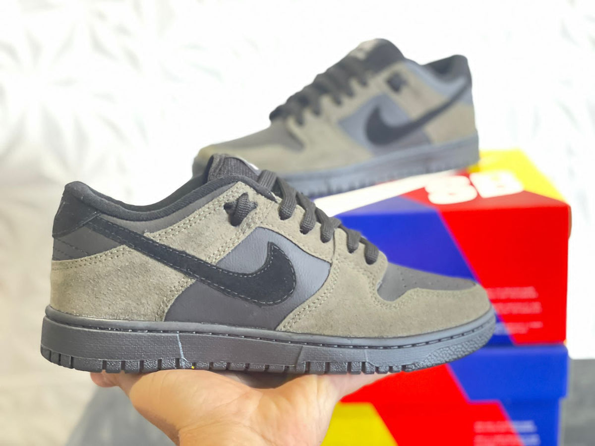 Nike Dunk - Verde com Preto