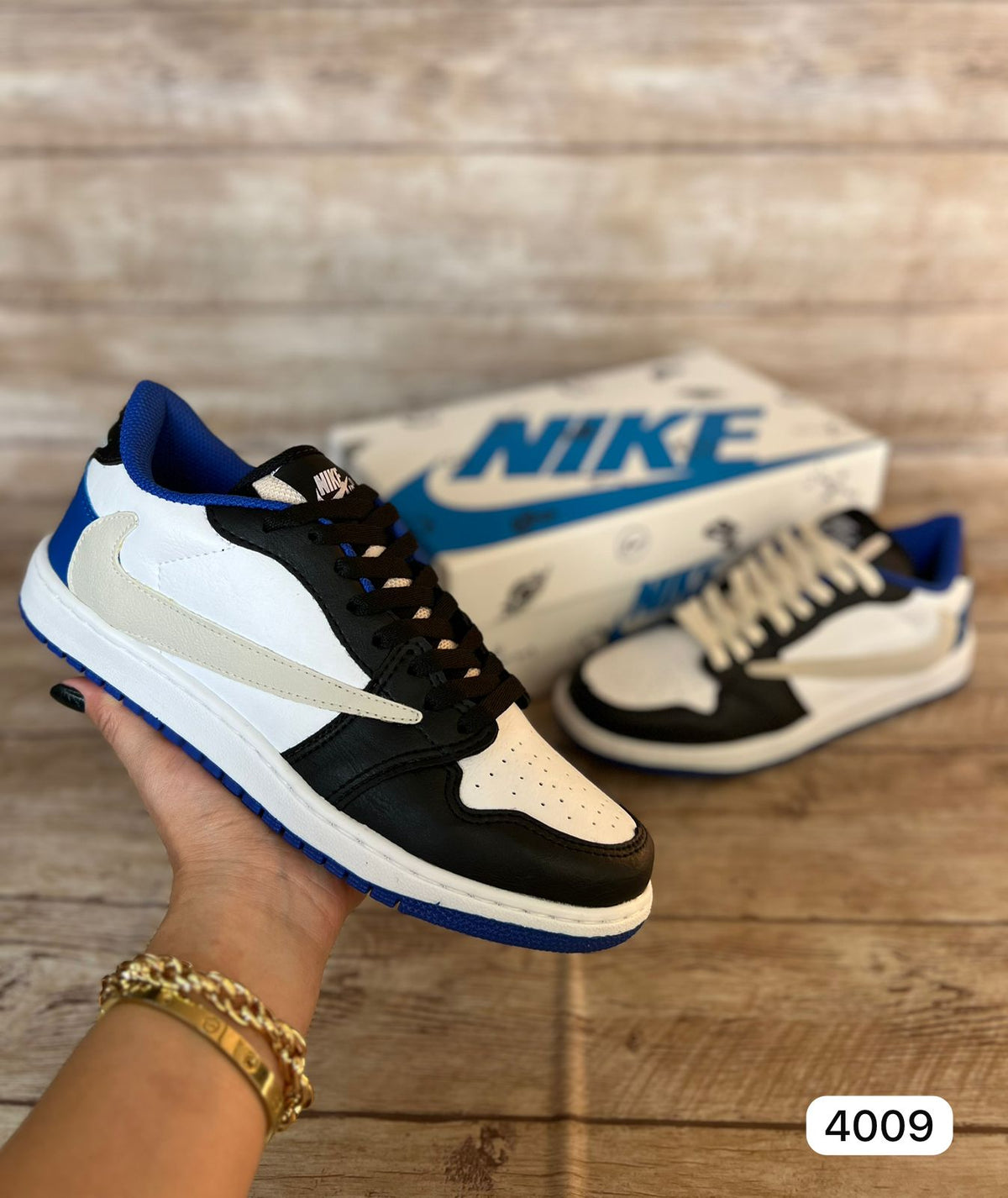Nike Travis Scott - Preto com Azul