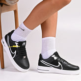 Nike React GS - Preto com Contorno do Símbolo Branco