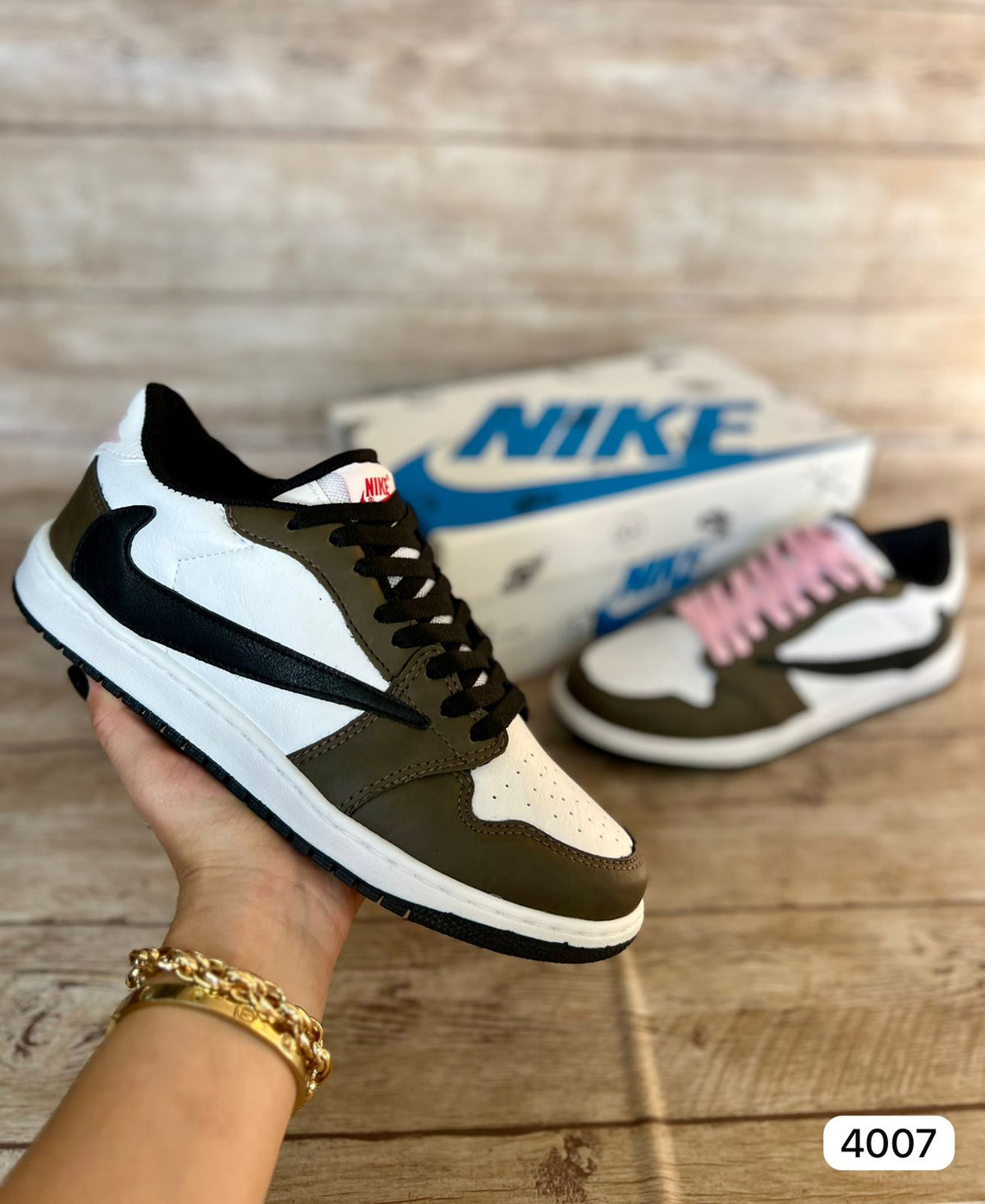 Nike Travis Scott - Verde com Branco